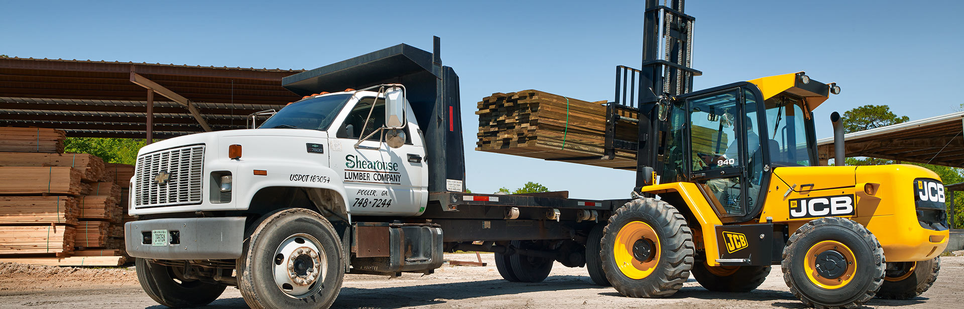 Rough terrain forklifts